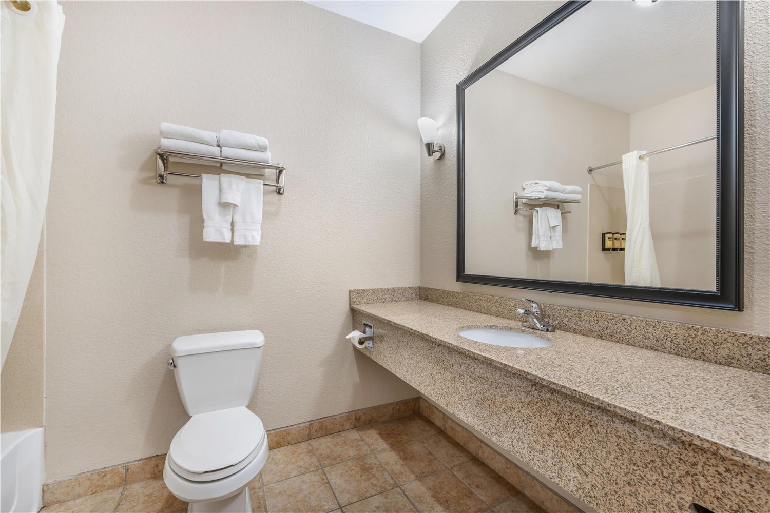 Фото Best Western Plus Eastgate Inn & Suites