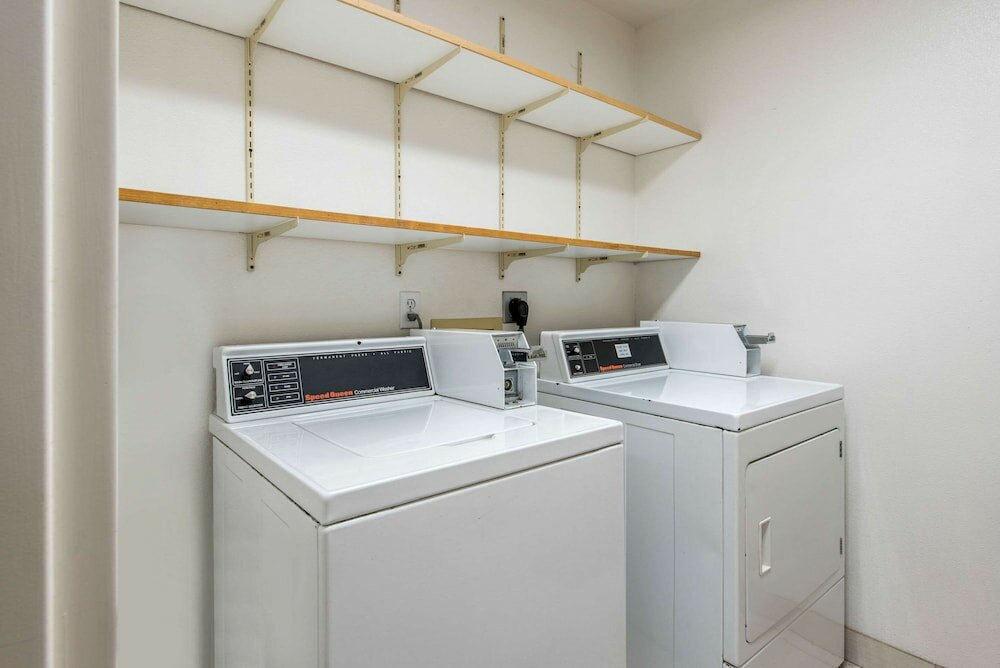 Фото Comfort Inn Mount Shasta Area