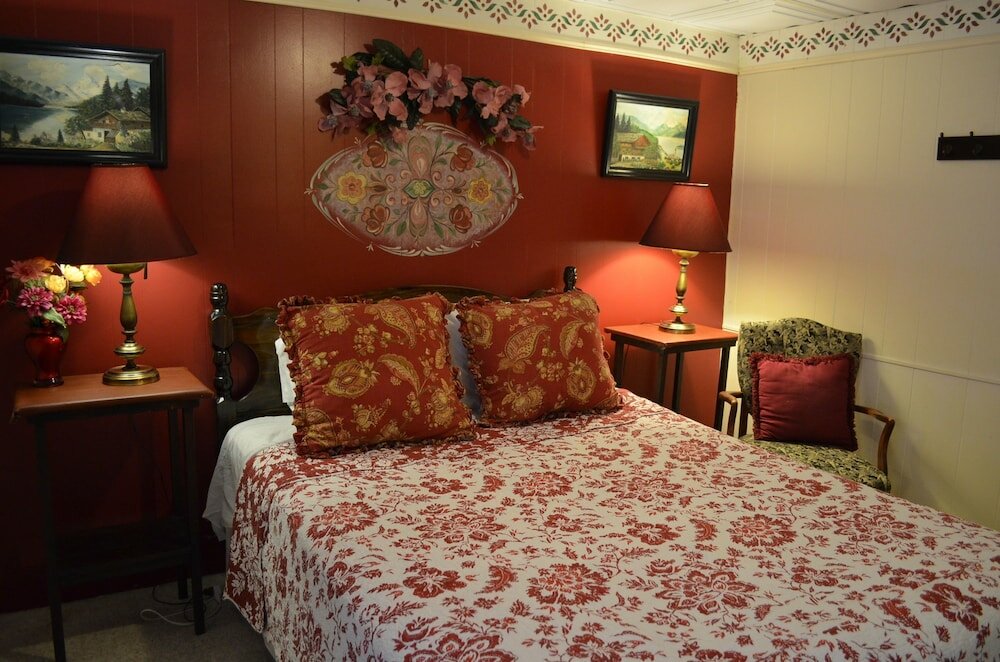 Фото Bavarian Manor Country Inn