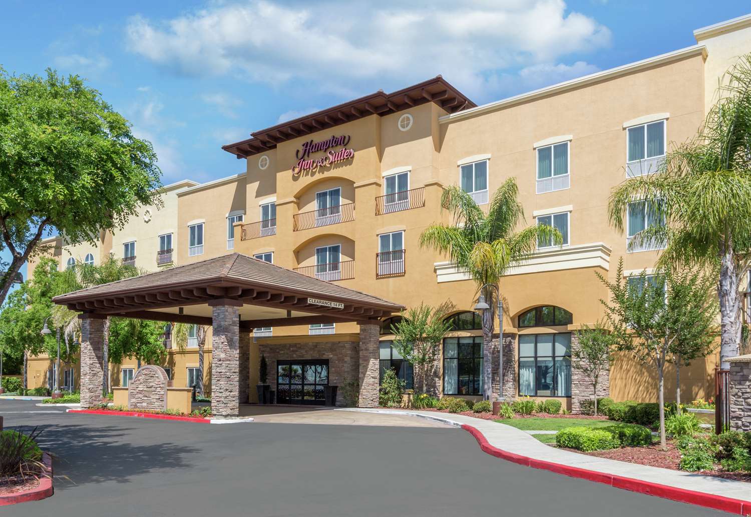Фото Hampton Inn & Suites Lodi