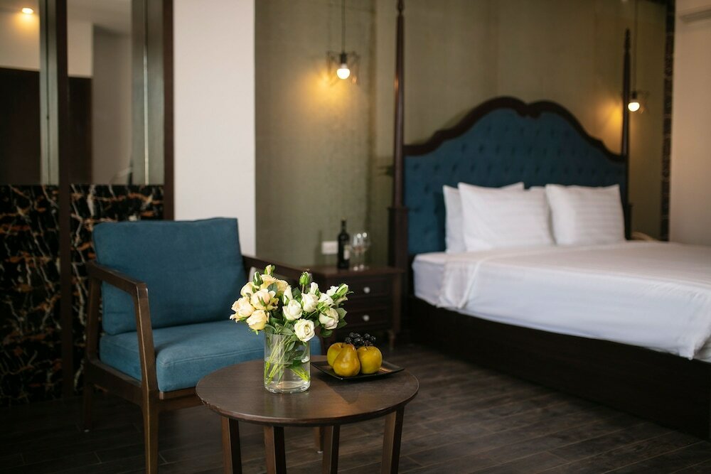 Фото Azalea Parkview Hotel