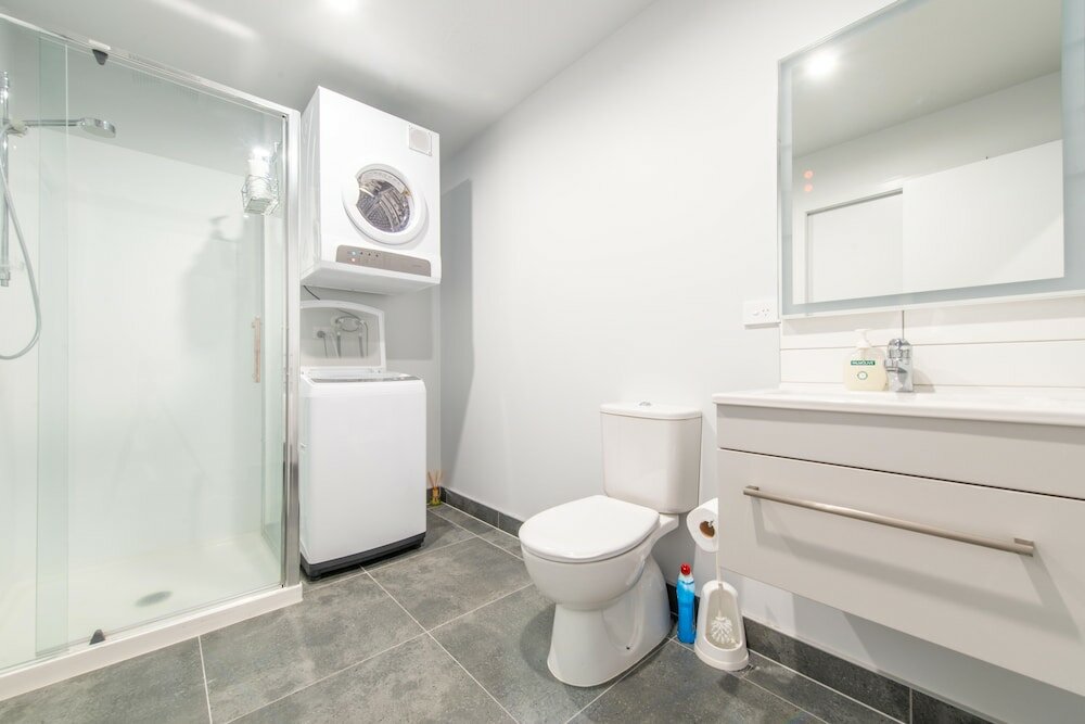 Фото Ramada by Wyndham Newmarket Auckland