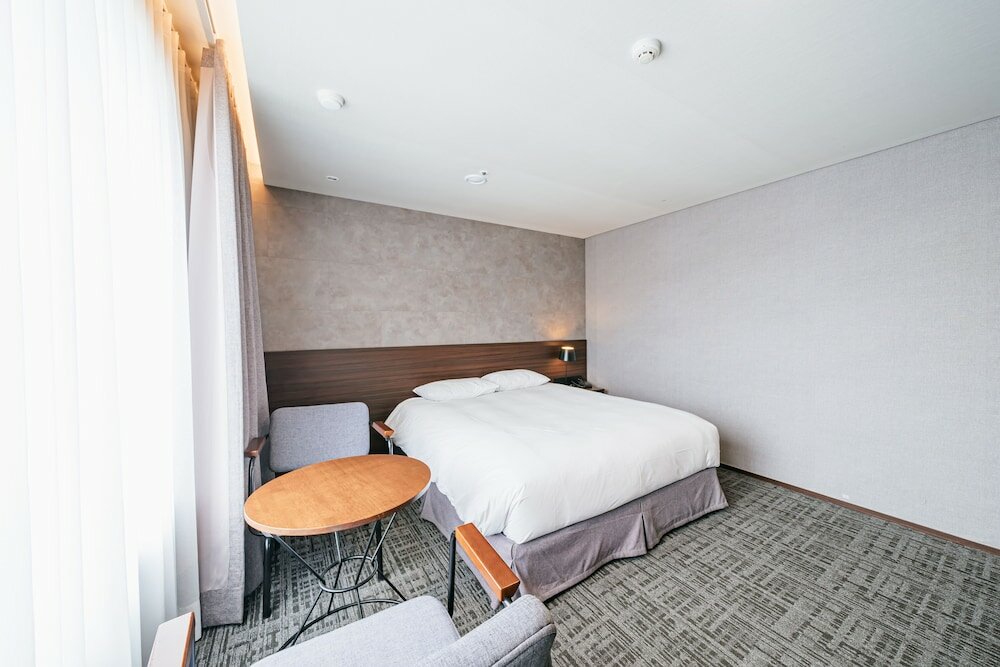 Фото Hotel With City