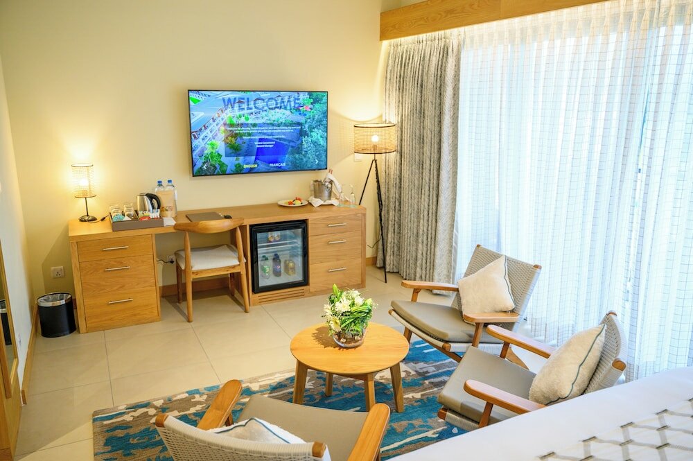 Фото Ocean's Creek Beach Hotel