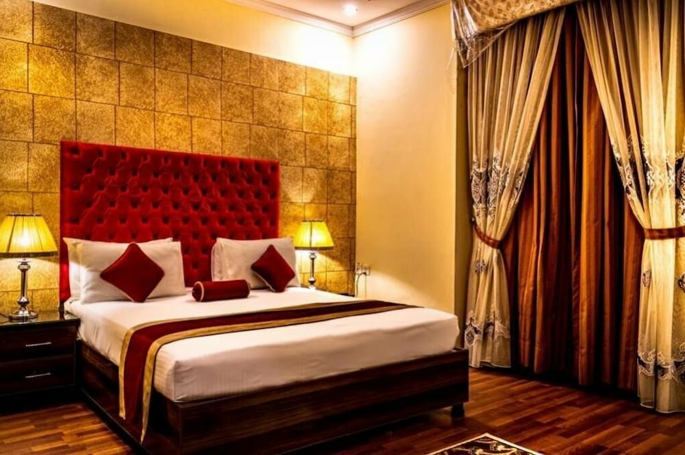 Hotel Rose Palace Hotel Gulberg, Lahore, photo