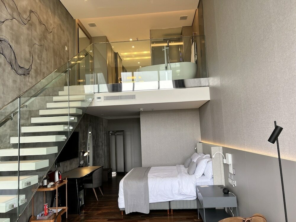 Фото Suryaa Hotel Pinhais, Curio Collection by Hilton