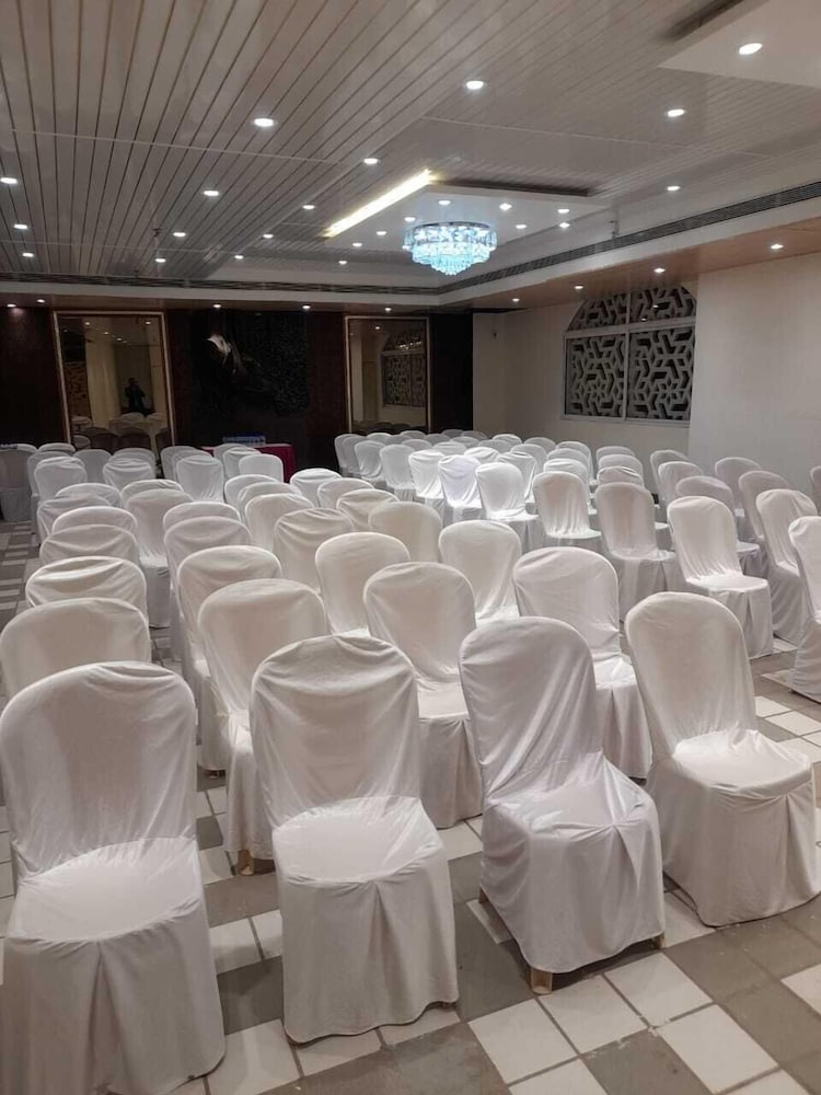 Фото Hotel Cliffton