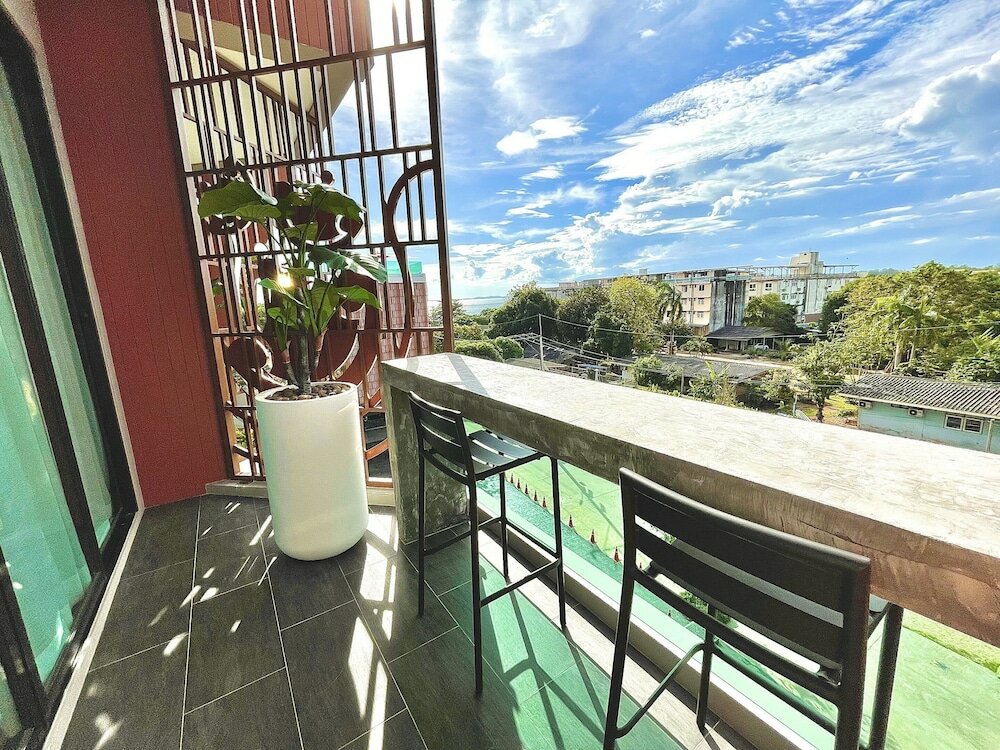 Фото The Poem Hotel