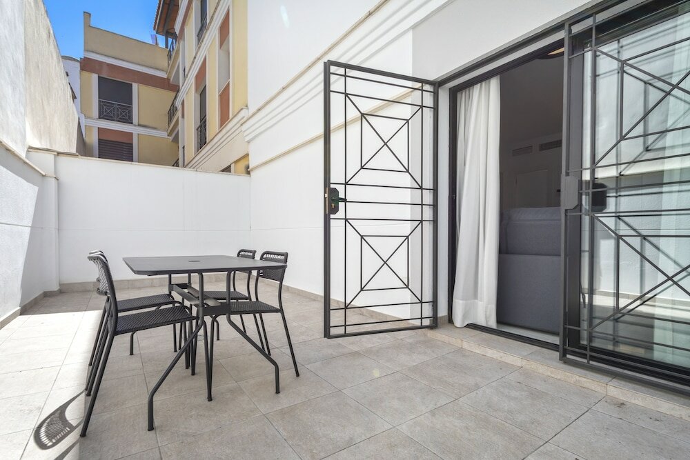 Фото Malaga Rivas 34 Suites Homes