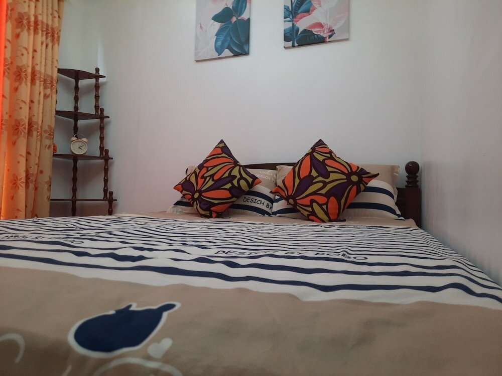 Фото Birch Tower by Rabvie Mhays