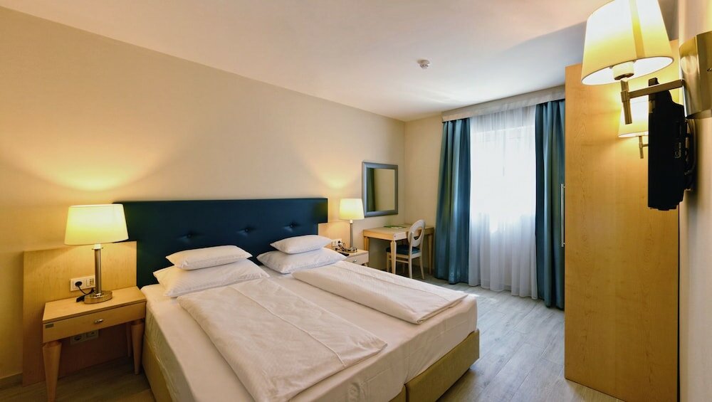 Фото Aparthotel Flora