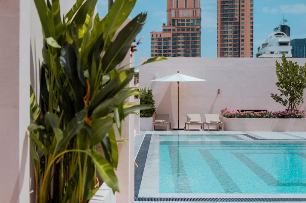 Фото Away Bangkok Sukhumvit