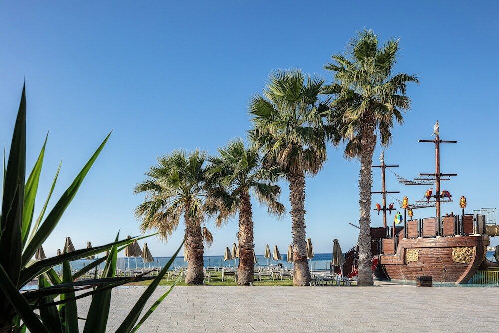 Фото Petra Mare Hotel