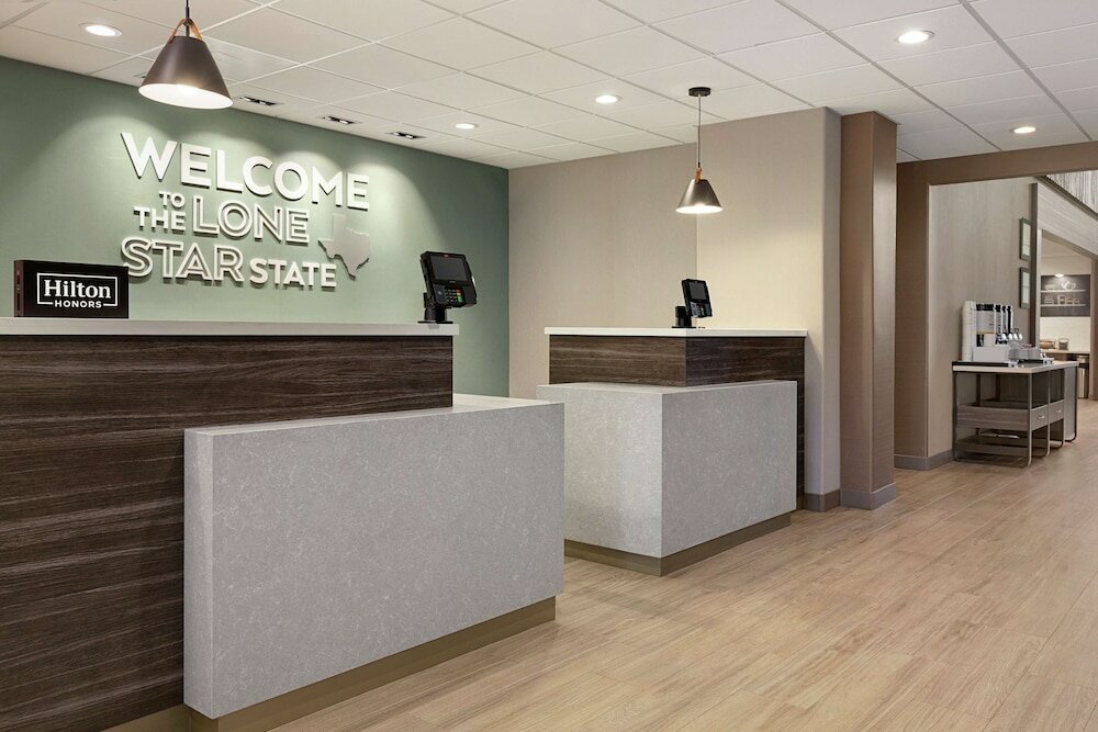 Фото Hampton Inn & Suites Houston-Cypress Station