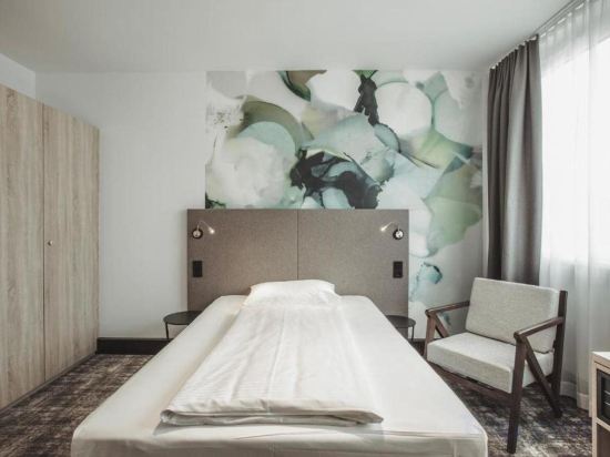 Фото Wyndham Garden Munich Messe