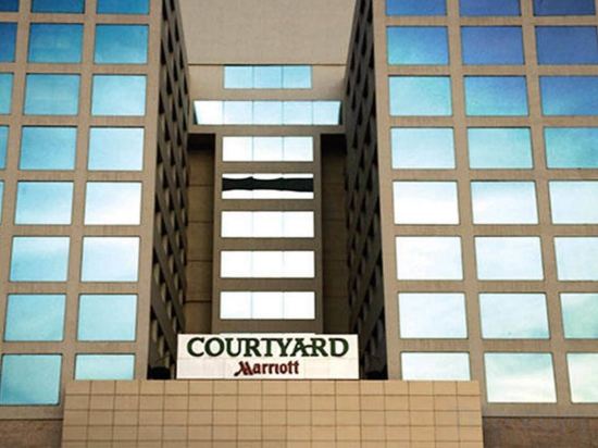 Фото Courtyard by Marriott Chennai