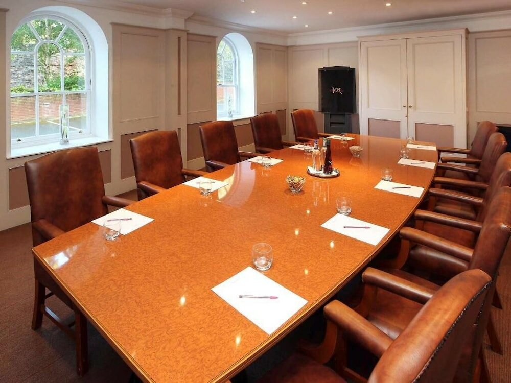 Фото Mercure Exeter Southgate