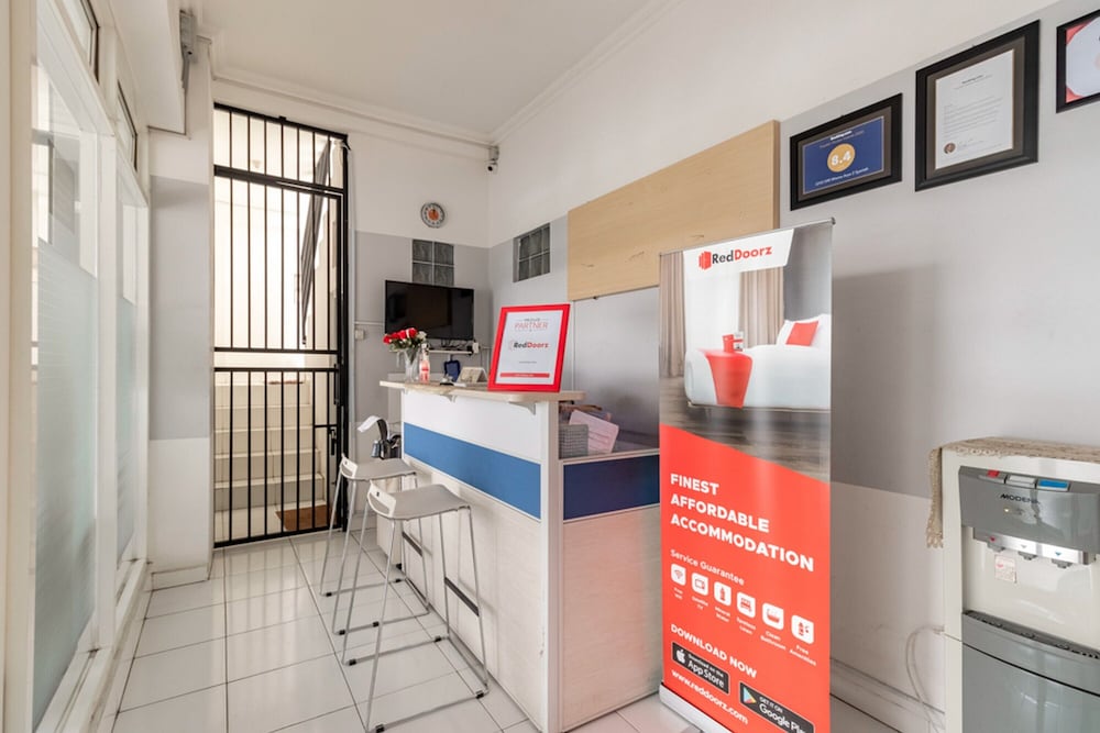 Фото RedDoorz Syariah @ Wisma Arya 2