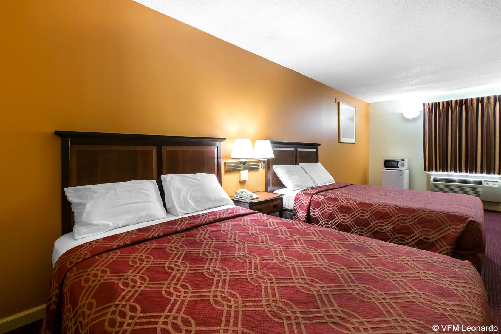 Фото Econo Lodge At Six Flags