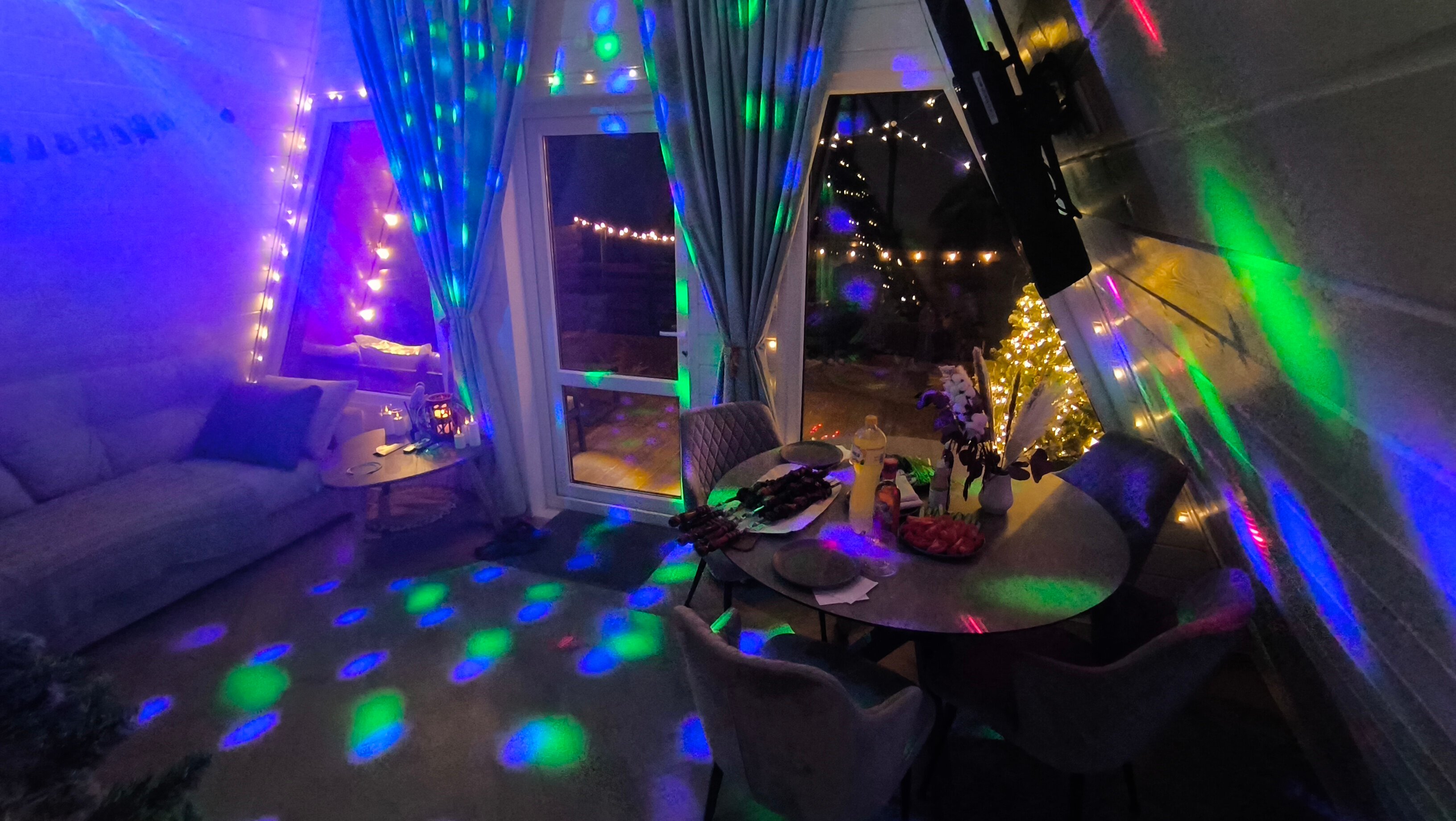 Фото Домик у озера