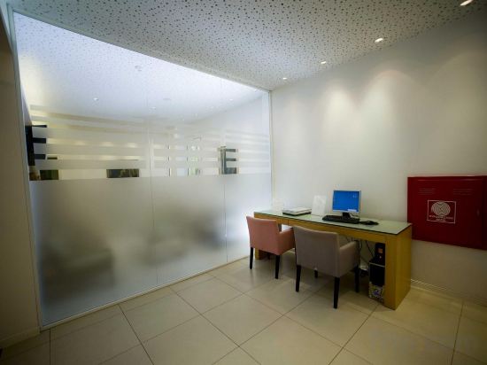 Фото Athinais Hotel