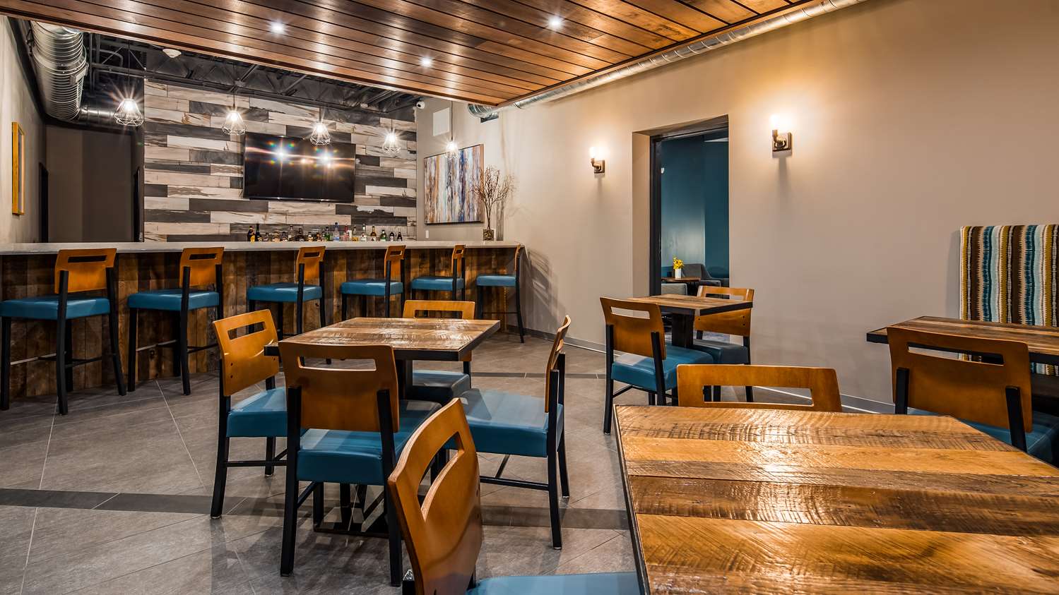 Фото Best Western Premier Ankeny Hotel