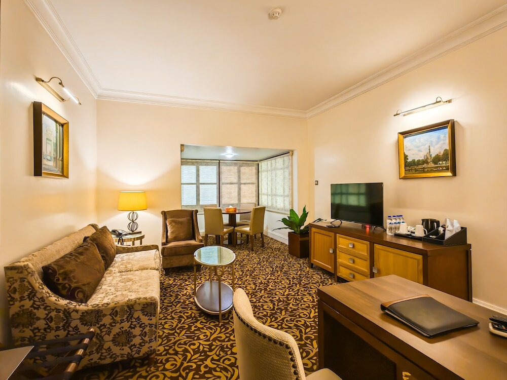 Фото Royal Park Residence Hotel