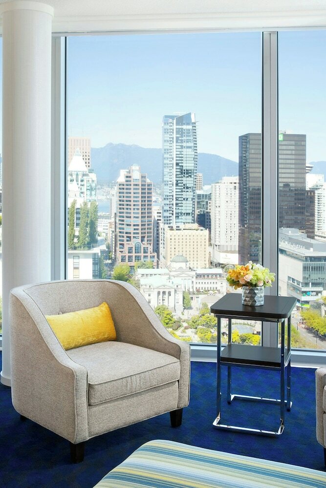 Фото Sheraton Vancouver Wall Centre
