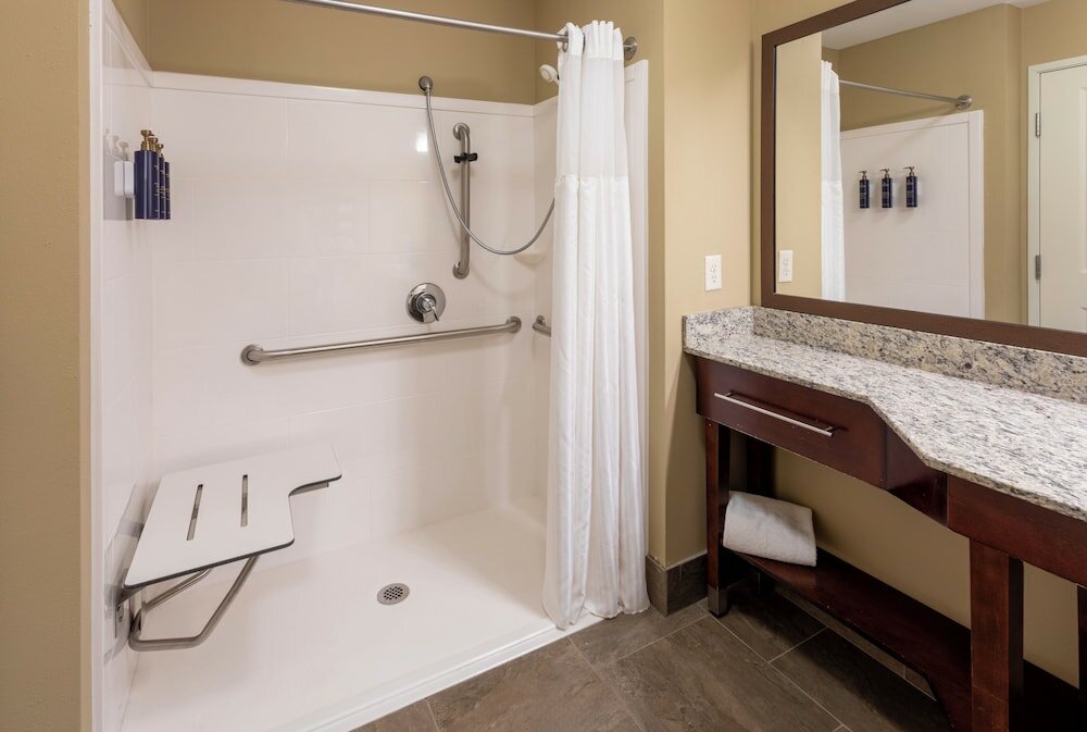 Фото Grandstay Hotel And Suites Morris