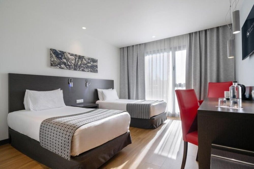 Фото Hotel Eurostars Arenas de Pinto