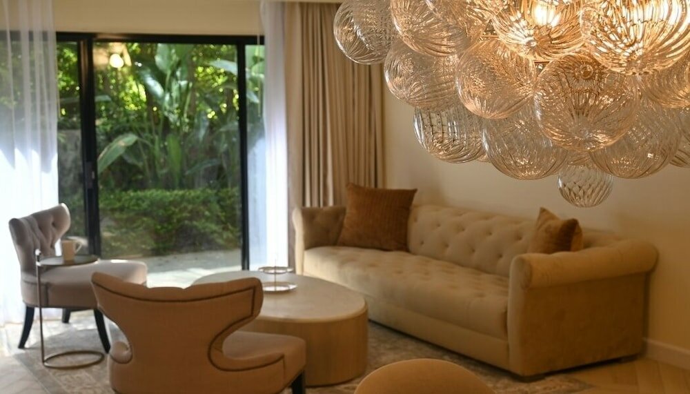 Фото Luxe Sunset Boulevard Hotel