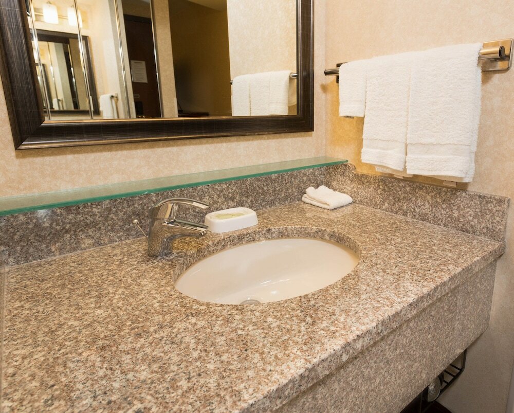 Фото Drury Inn & Suites Atlanta Airport