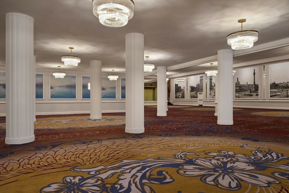 Фото Renaissance Cleveland Hotel