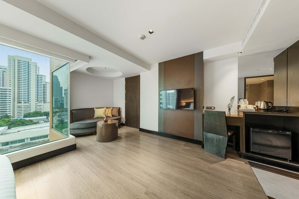 Фото Golden Tulip Mandison Suites