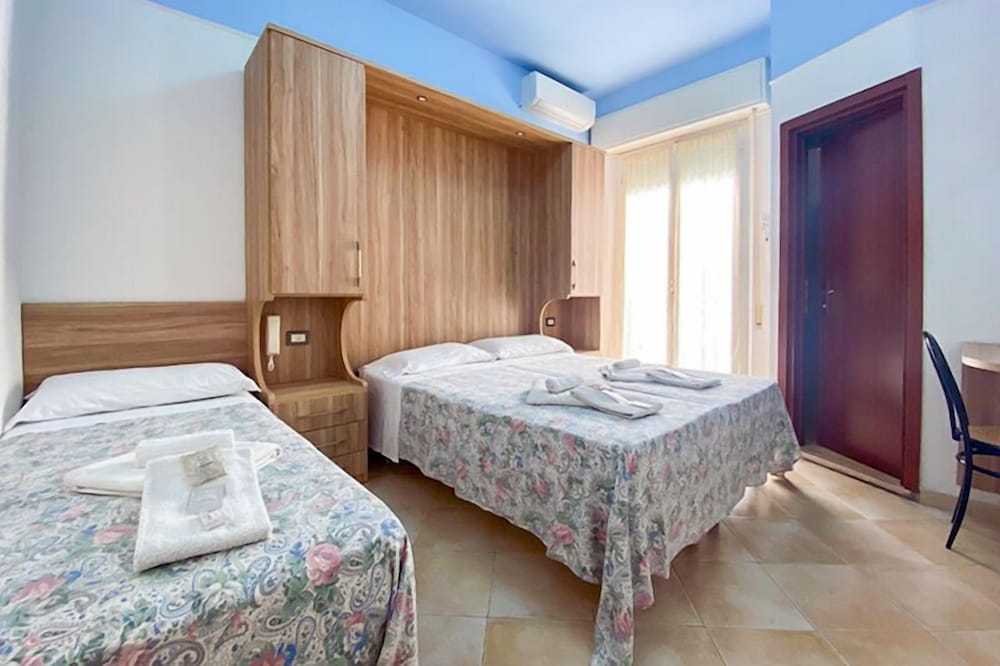 Фото Hotel Nanni Garni
