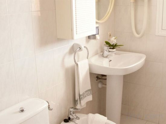 Фото Hotel La Perla