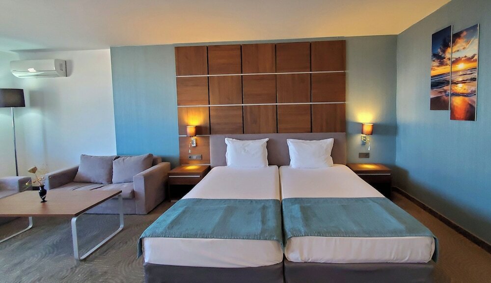 Фото Hotel Pomorie Sun