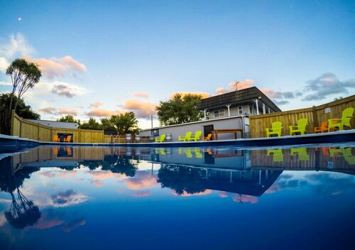 Гостиница Cosy Cottage Thermal Holiday Park в Роторуа