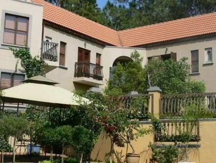 Внешний вид отеля Mont d'Or Bohemian House в Претории, фото 4