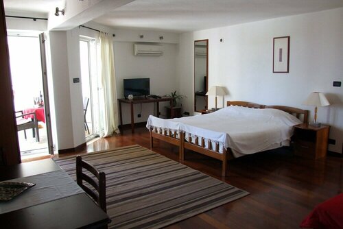 Гостиница Fox Apartments в Цавтате