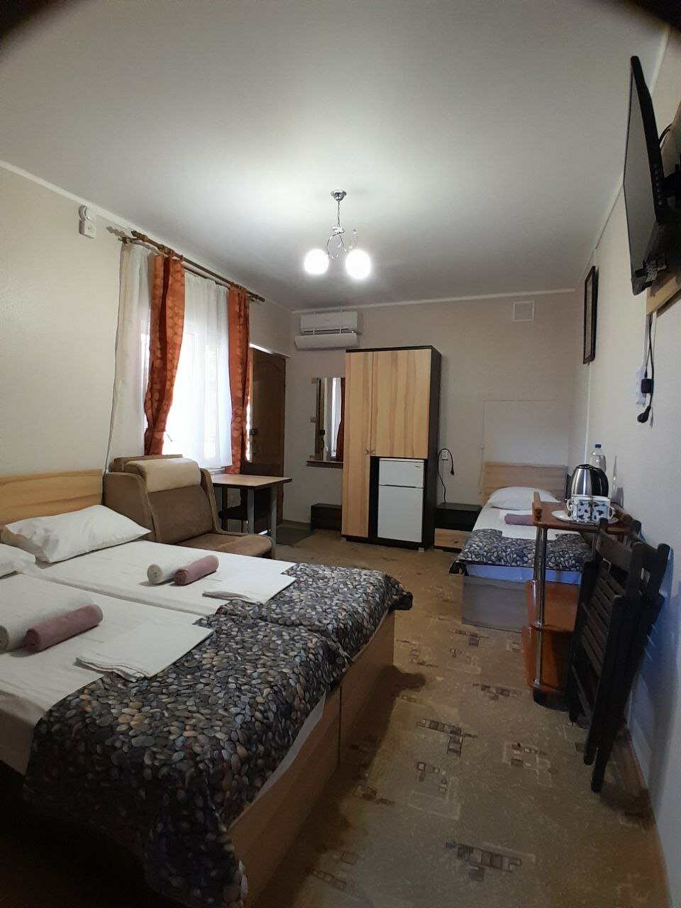 Фото Елисеевский