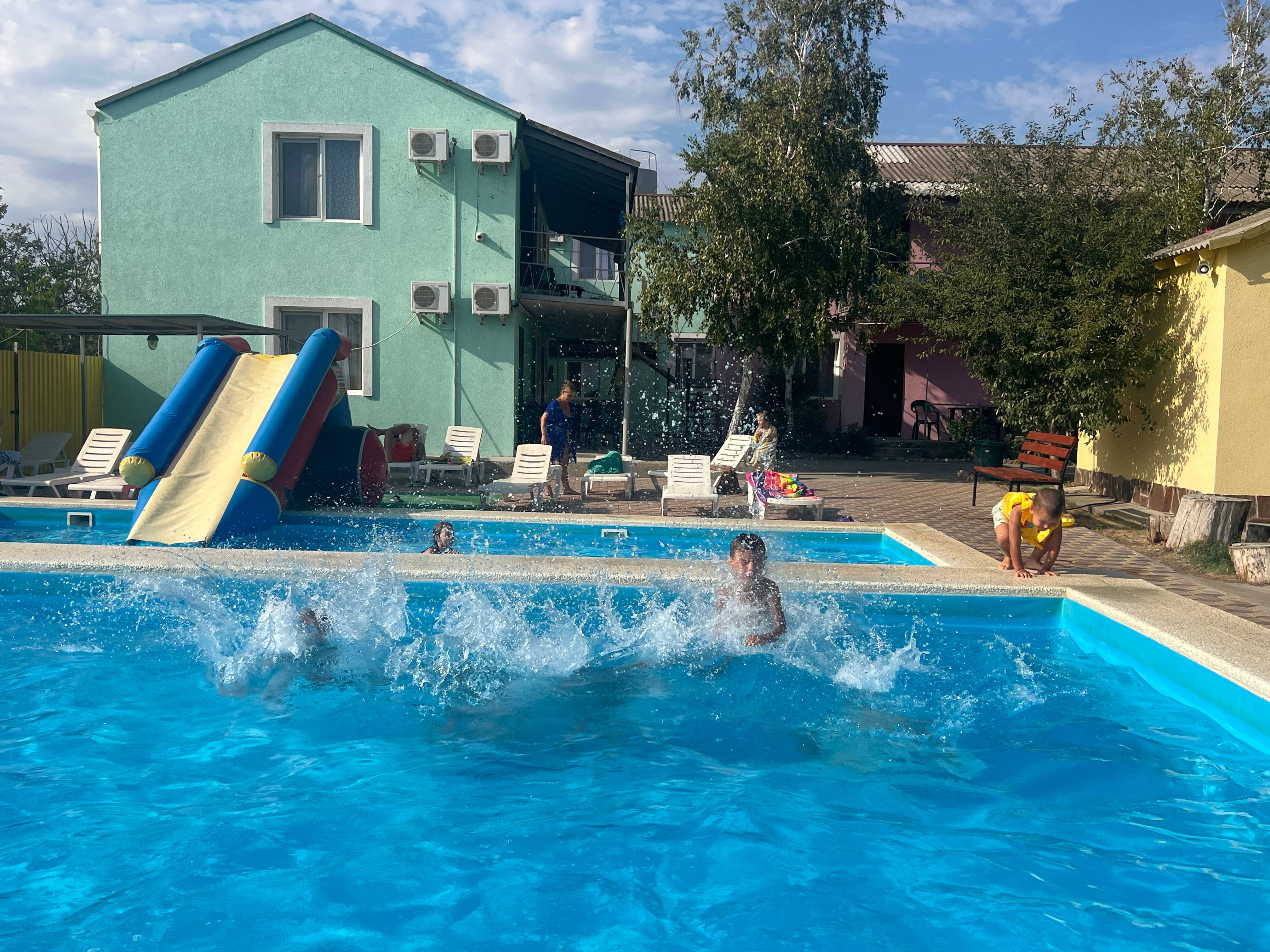 Фото отеля 1