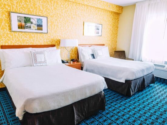 Фото Fairfield Inn by Marriott Medford Long Island