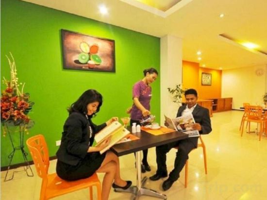 Фото Pratama Hotel and Convention