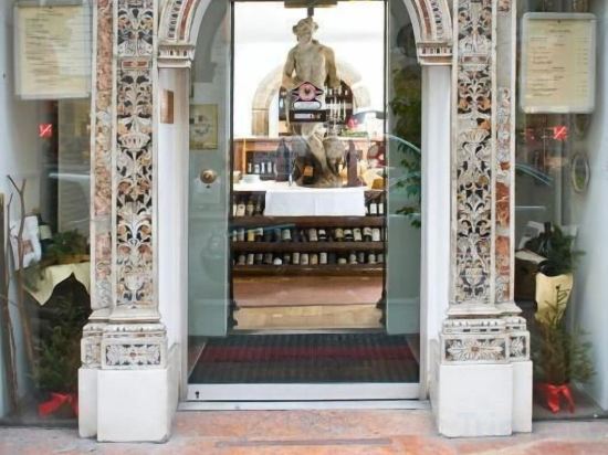 Фото Hotel Royal