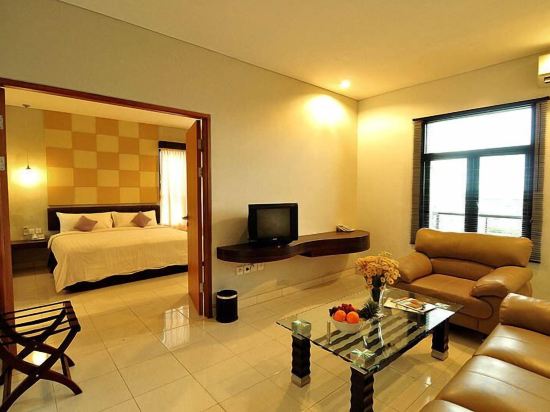 Фото Aston Ketapang City Hotel