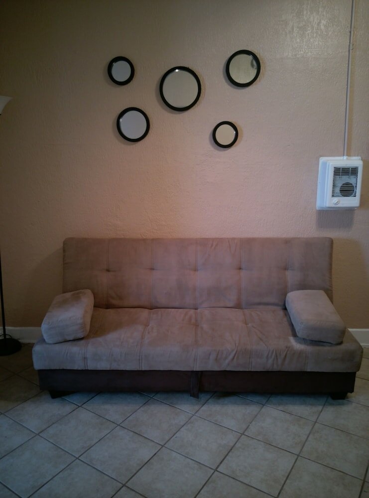 Фото Monterey Inn Hotel