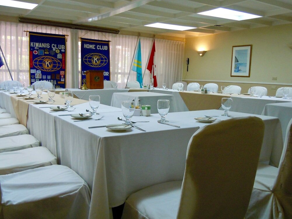 Фото Talk of the Town Hotel and Beach Club