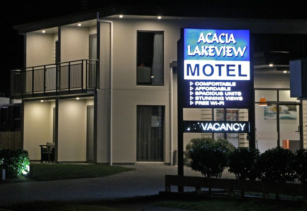 Фото Acacia Lakeview Motel