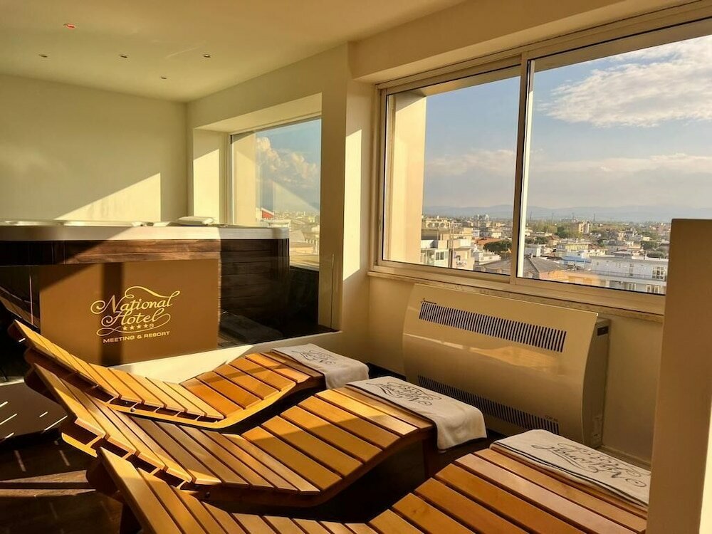 Фото National Hotel